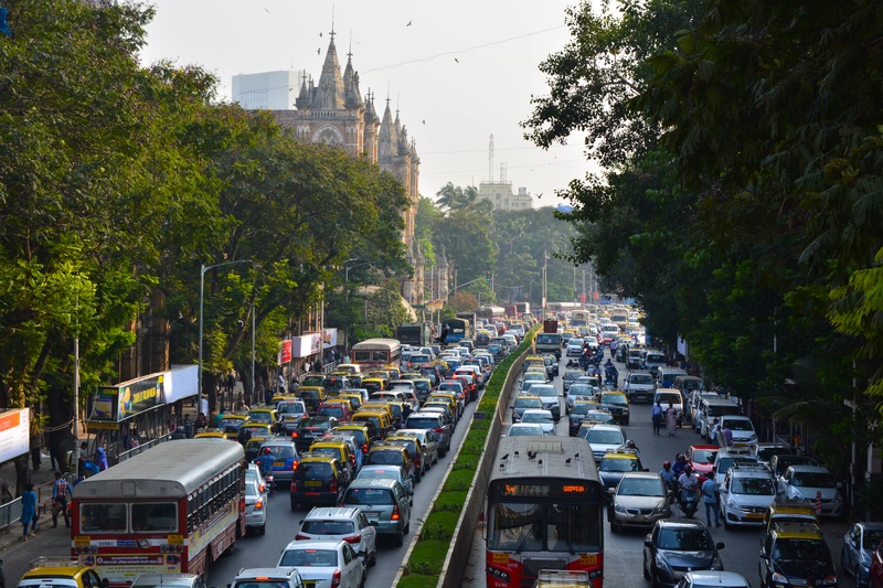 Mumbai traffic Photo 105782742 © Eternitypics7 - Dreamstime.com