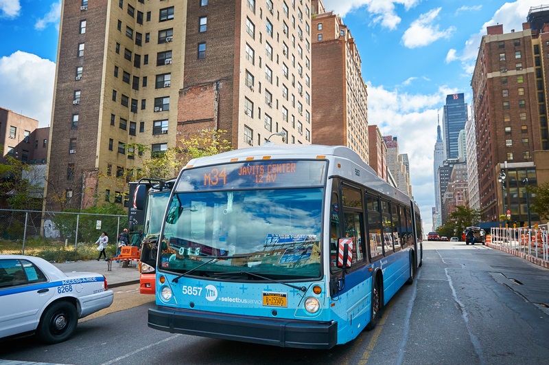 Siemens bus lane 130703611 COPYRIGHT Mikhail Leonov DreamstimeDOTcom