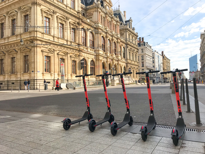 Coronavirus causes e-scooter companies to pause operations (© Julien Viry | Dreamstime.com)