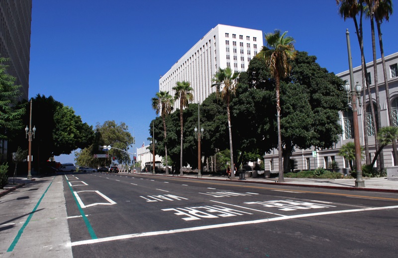 Los Angeles street Photo 160320408 © Veressskun - Dreamstime.com