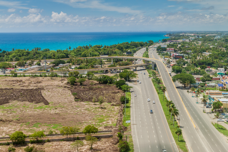 Dominican Republic Haiti tolling digital transformation © Matyas Rehak | Dreamstime.com