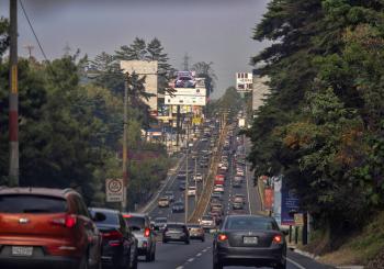 Guatemala Ecuador Peru Argentina traffic signal urban © Vladislav Jirousek | Dreamstime.com