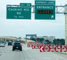 Variable message signs give ample prior warning Texan HOT Lanes