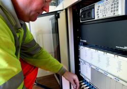 Frank Gearon installing feeds to  the ‘Wonderbox’