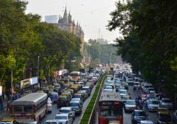 Mumbai traffic Photo 105782742 © Eternitypics7 - Dreamstime.com