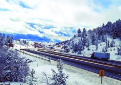 Crash rates on Wyoming’s I-80 during winter are between three and five times higher than in summer © Ronald Goncarov | Dreamstime.com