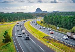 Australia Bruce Highway smart motorwat technology Queensland Brisbane ramp signals variable speed limit message signs vehicle detection systems CCTV cameras