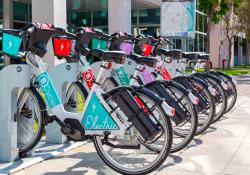 Bike-share technology innovation app integration public transit Texas © Yaroslav Sabitov | Dreamstime.com