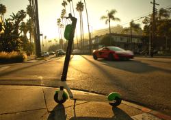 Transport access equity Los Angeles  (© Elliott Cowand | Dreamstime.com)