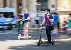 Paris micromobility vote deaths injuries referendum © Olrat | Dreamstime.com