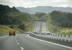 New Zealand Kiwi highways tolling funding © Adwo | Dreamstime.com
