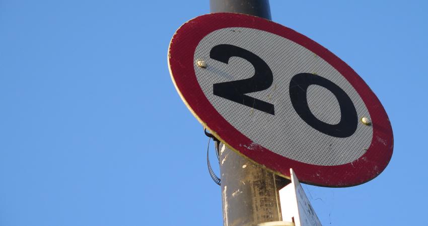 Road safety speed limits residential roads (© ITS International)