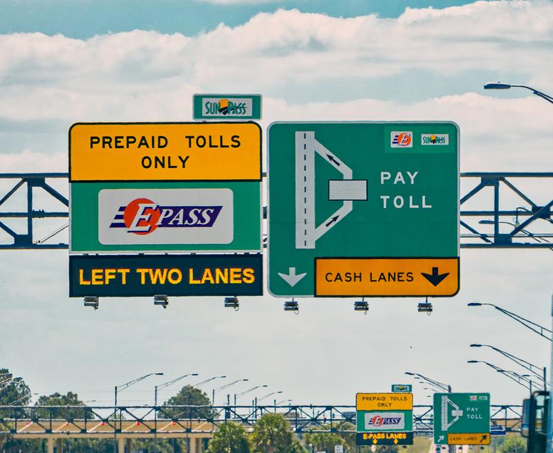 Toll roads software notifications GPS road safety © Craig Russell | Dreamstime.com