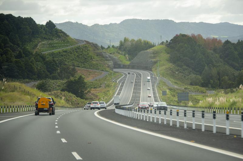 New Zealand Kiwi highways tolling funding © Adwo | Dreamstime.com