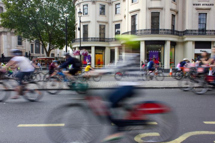 Active travel cycling decarbonisation London © Joseph Golby | Dreamstime.com