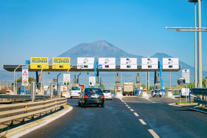 Tolling Italia pass electronic rental © Erix2005 | Dreamstime.com