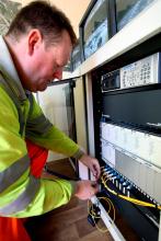 Frank Gearon installing feeds to  the ‘Wonderbox’