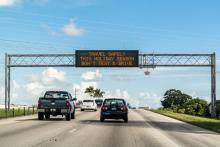 Dynamic message signs electrical standards road safety © TasFoto | Dreamstime.com