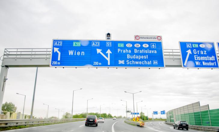 Signage motorway Europe roads safety © Ifeelstock | Dreamstime.com